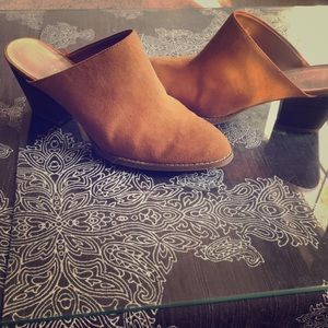 Old Navy Tan High-Heeled Mules